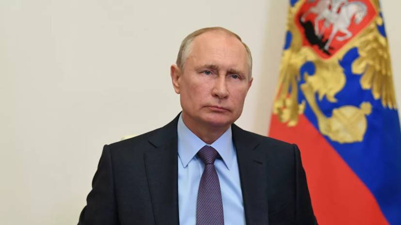 Владимир Путин - Путин потребовал разобраться с выплатами медикам из-за коронавируса - russian.rt.com - Россия