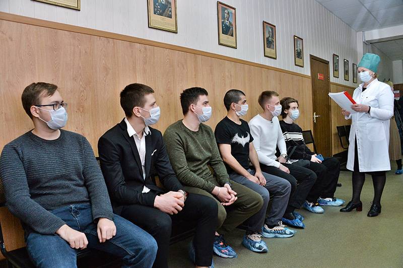 Росгвардия потребовала от призывников отрицательных тестов на COVID-19 - tvc.ru