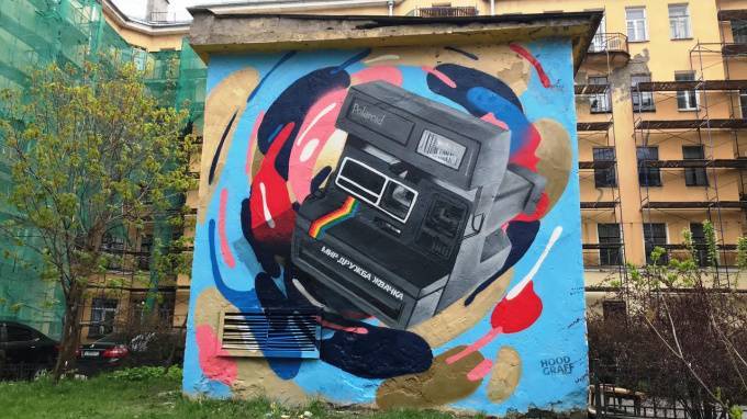 В Петербурге появились граффити с тамагочи и Polaroid - piter.tv - Санкт-Петербург