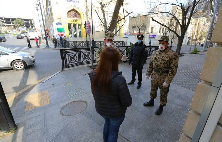 Власти Баку призвали местных жителей не выходить на улицу из-за дезинфекции - news.ru