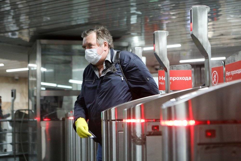 Одну тысячу антисептиков подарили пассажирам в московском метро - vm.ru - Россия