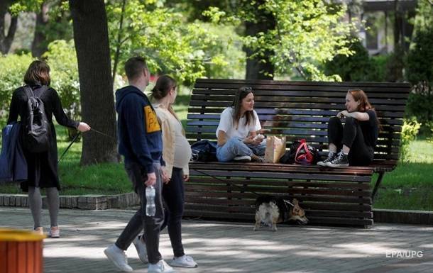Ученые ожидают спад пандемии в Украине в конце мая - korrespondent.net - Украина - Киев
