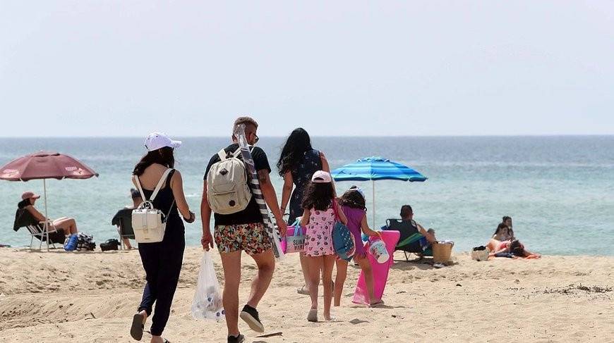 В Греции из-за аномальной жары открыли более 500 пляжей - belta.by - Минск - Греция