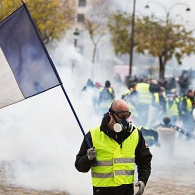 В Париже полиция прибывает в первый округ, где ожидается акция "желтых жилетов" - radiomayak.ru - Франция - Париж