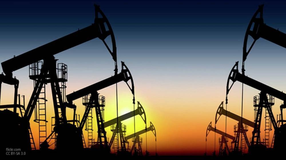 Принятие решения о сокращении нефтедобычи поможет выжить сланцевому сектору США - inforeactor.ru - Сша