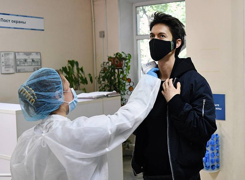 Марк Тишман - Наталья Кузенкова - Марк Тишман сдал тест на коронавирус в одной из поликлиник города - tvc.ru - Москва