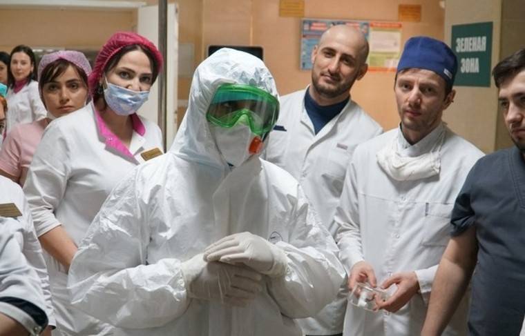 Руслан Курбанов - Более 40 врачей в Дагестане умерли от коронавируса - news.ru - республика Дагестан