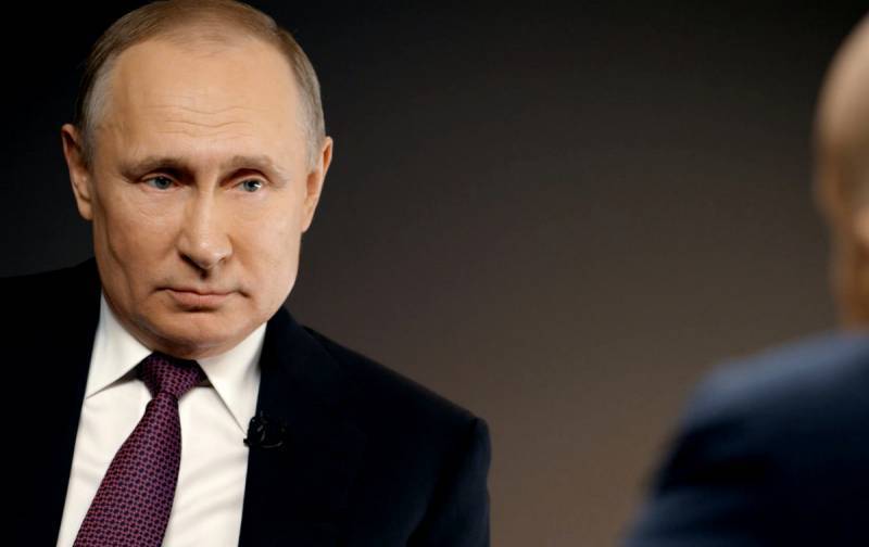 Владимир Путин - Guardian: Путин своими действиями подорвал имидж бесстрашного лидера - topcor.ru - Россия