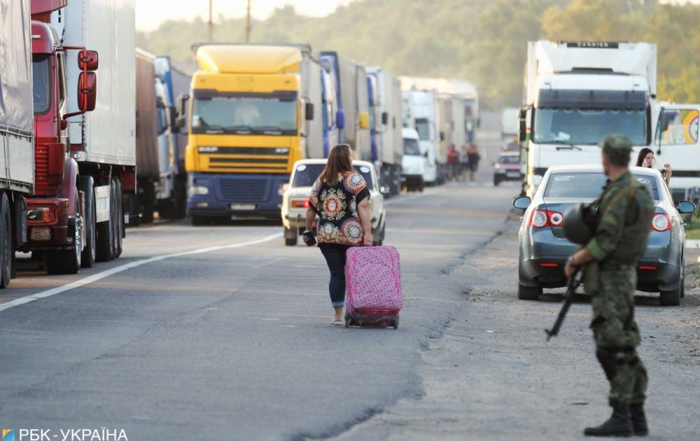 За два дня из Польши в Украину пешком пришли почти 3 тыс. человек - rbc.ua - Украина - Польша
