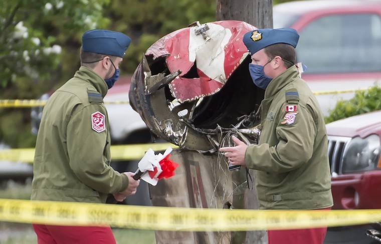 Российский лётчик назвал возможную причину авиакатастрофы в Канаде - news.ru - Канада