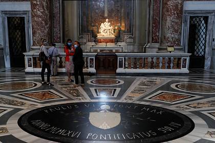 Франциск - Ватикан открыл для верующих главный католический собор - lenta.ru - Рим - Ватикан - Ватикан