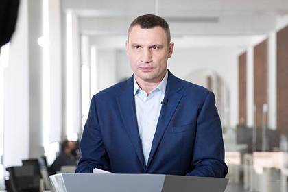 Виталий Кличко - Кличко пожаловался в полицию на «пир во время чумы» - lenta.ru - Украина - Киева