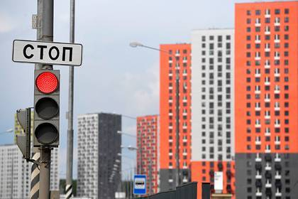 Москвичи начали массово снимать квартиры с продажи - lenta.ru - Москва
