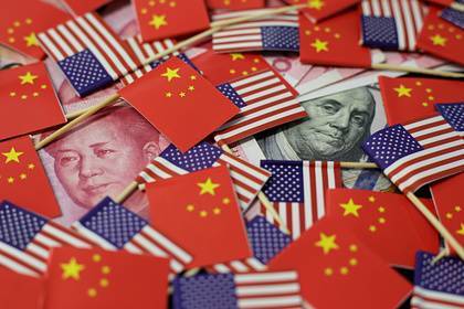 Си Цзиньпин - Джон Эллиот - США раскритиковали Китай за раздачу денег пострадавшим от коронавируса странам - lenta.ru - Россия - Сша - Китай