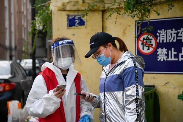 Bloomberg: более 108 млн китайцев оказались в самоизоляции из-за новой вспышки коронавируса - govoritmoskva.ru - Китай - Шулань