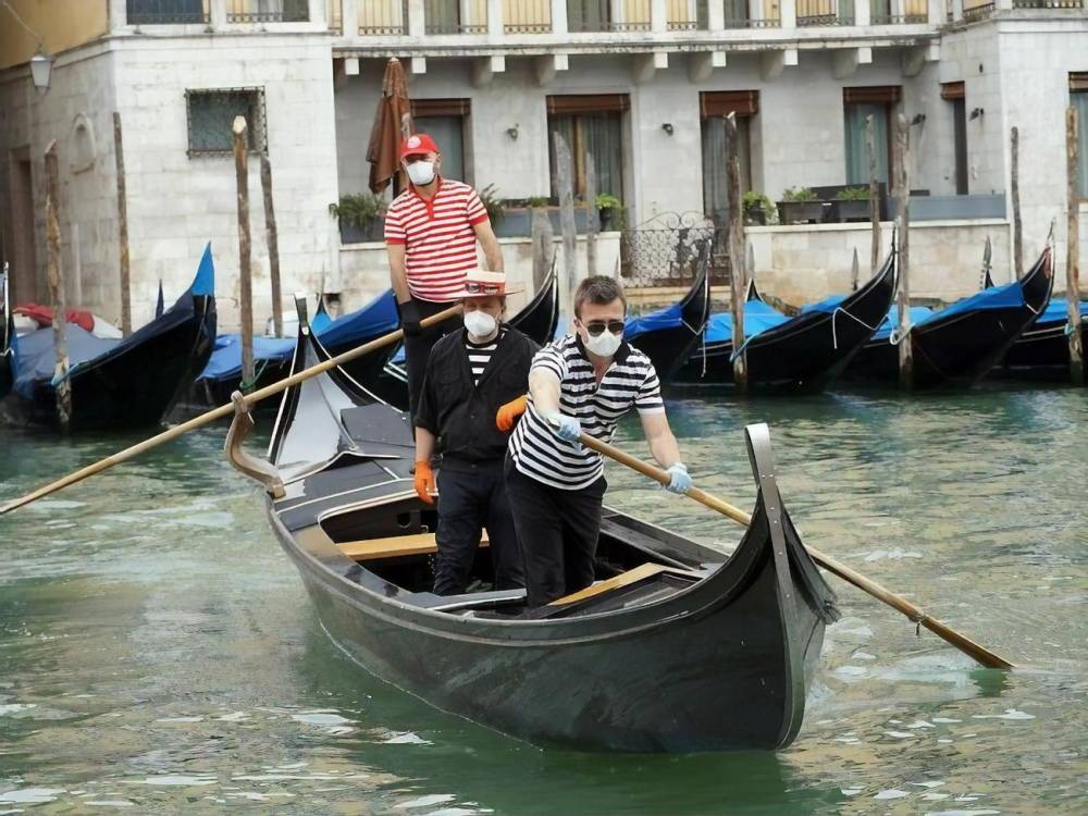 После карантина гондолы вернулись в каналы Венеции - gordonua.com - Италия - Венеция