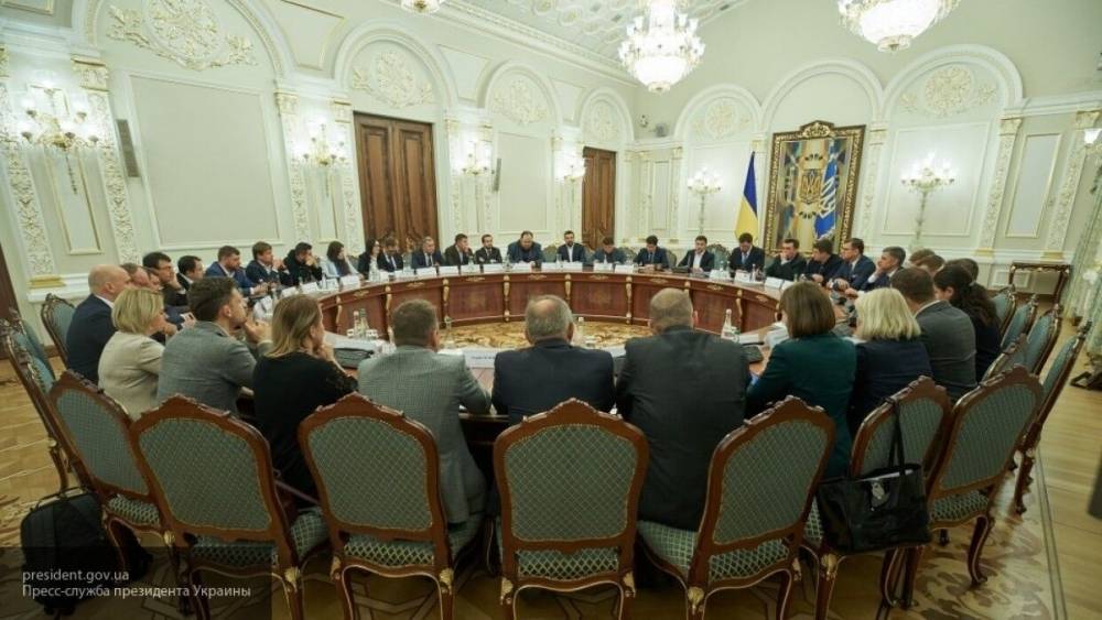 Депутаты Верховной рады начали сбор подписей за отставку главы Минздрава - inforeactor.ru - Украина