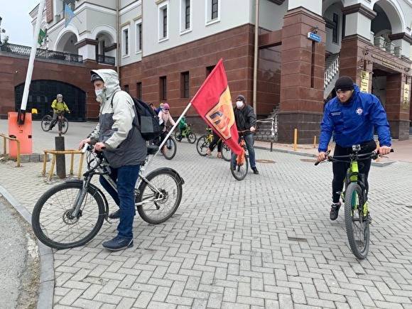 Николай II (Ii) - В Екатеринбурге во время режима самоизоляции прошел велопробег в честь Николая II - znak.com - Екатеринбург