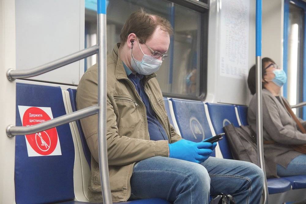 Продажи масок и перчаток в столичном метро снизились на 60 процентов - vm.ru - Москва