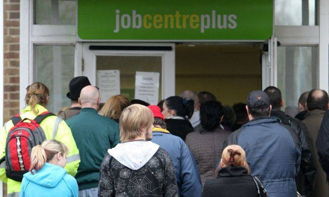 Число безработных в Великобритании резко возросло, а вакансий сократилось - eadaily.com - Англия
