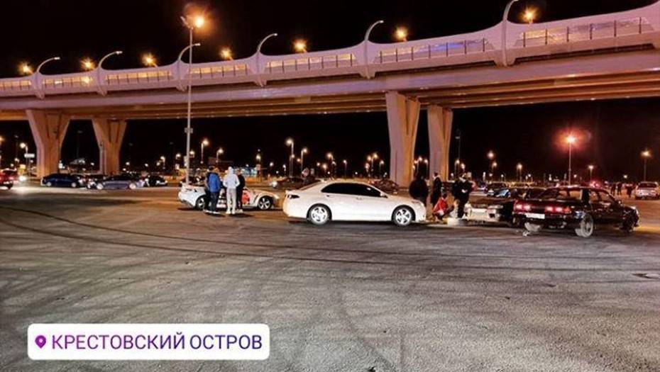 В Петербурге устроили массовое автопати вопреки запретам и ограничениям - dp.ru - Санкт-Петербург