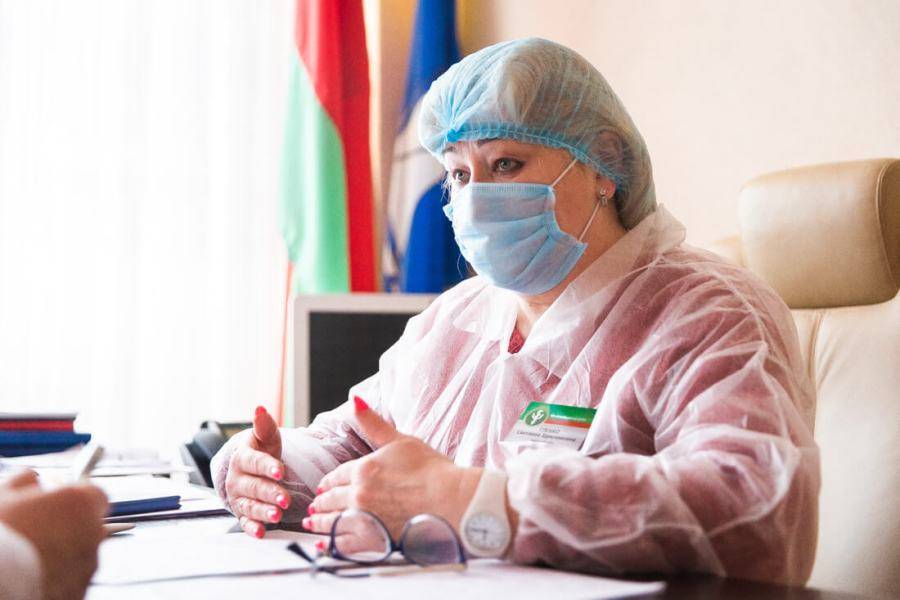 Светлана Глебко - Главный врач Столбцовской ЦРБ: к нам поступало по 30 человек с пневмонией в сутки - belsat.eu