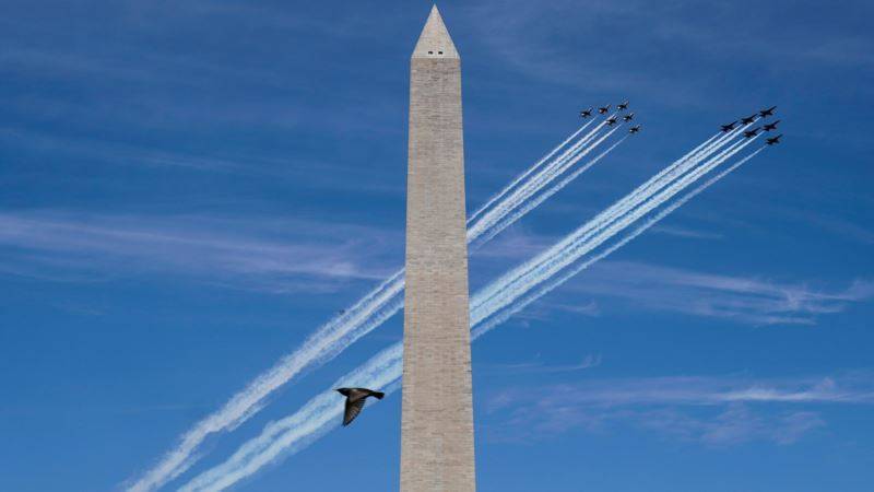 Воздушный парад над Вашингтоном в честь тех, кто сражается с пандемией - golos-ameriki.ru - Сша - Вашингтон - штат Аризона - штат Джорджия - штат Луизиана - Вашингтон - штат Мэриленд - штат Вирджиния
