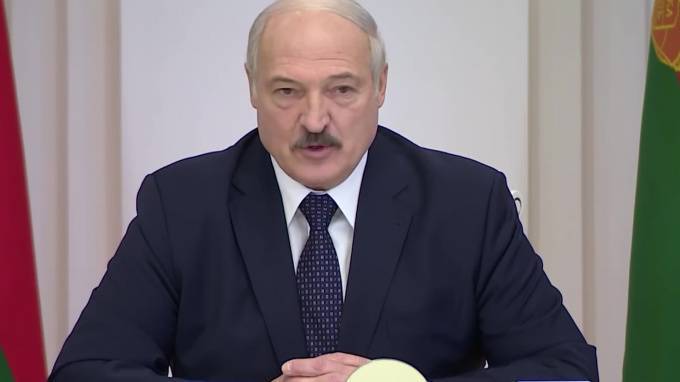 Александр Лукашенко - Наталья Эйсмонт - Лукашенко не проходил тест на коронавирус - piter.tv - Белоруссия
