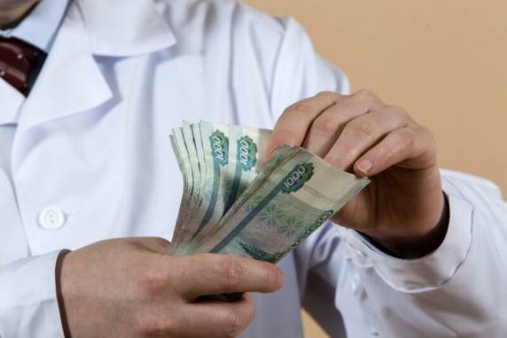 Медикам доплатили 12,5 млрд рублей и завели уголовное дело за «халатность» - eadaily.com
