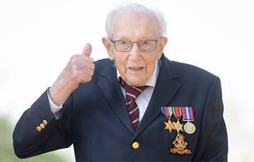 Борис Джонсон - королева Елизавета II (Ii) - Томас Мур - Британский 100-летний ветеран Том Мур, собравший миллионы для медиков, станет рыцарем - charter97.org - Англия