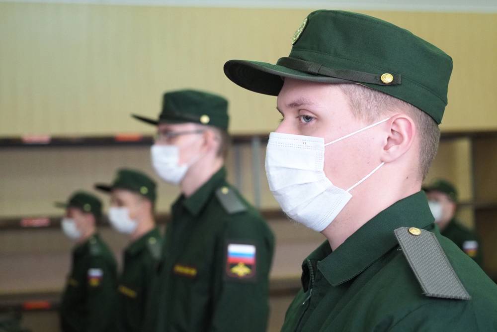 Российским призывникам сделали тесты на антитела к коронавирусу - vm.ru - Санкт-Петербург