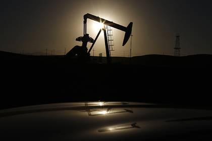 Китай решил нажиться на дешевой нефти - lenta.ru - Китай - county Petroleum
