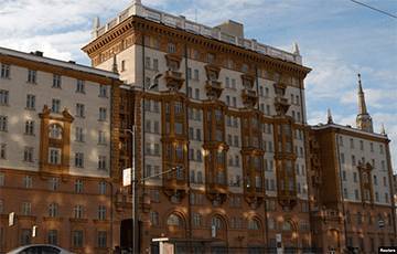 Посольство США в Москве выступило с заявлением по поводу передачи в дар РФ 50 аппаратов ИВЛ - charter97.org - Россия - Москва - Сша