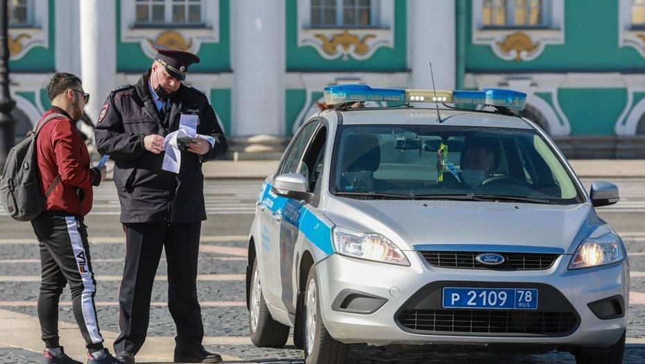 В Петербурге коронавирус нашли у штрафных чиновников Смольного - dp.ru - Санкт-Петербург