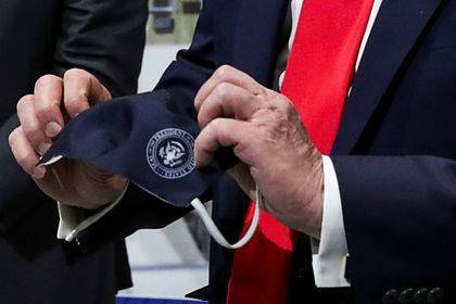 Дональд Трамп - Трамп поделился впечатлениями от ношения маски - lenta.ru - Сша - Китай - штат Мичиган