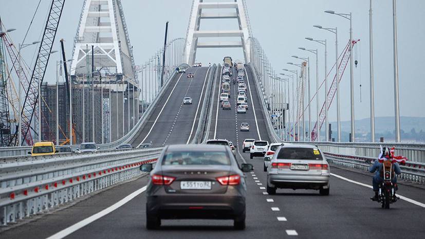 В Крыму оценили ситуацию с автомобильным потоком через Крымский мост - russian.rt.com - республика Крым