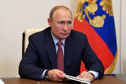Владимир Путин - Путин поручил создать резервы к волне коронавируса с октября по декабрь - lenta.ru - Россия