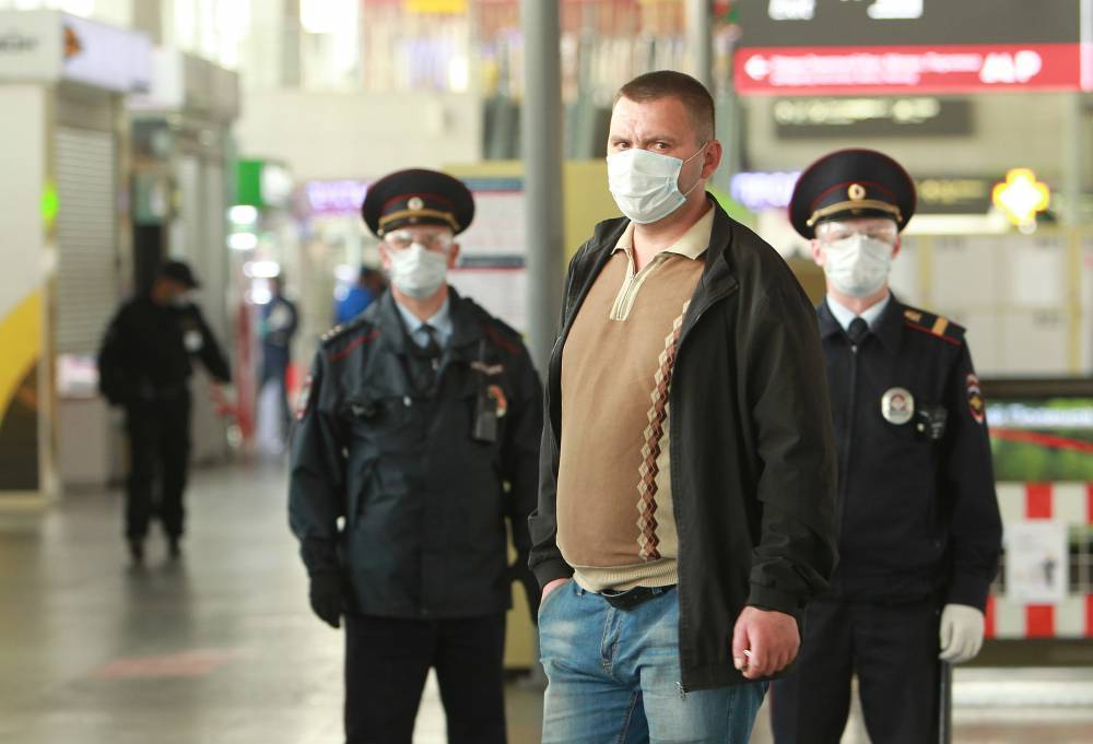 Москвичам напомнили о необходимости ношения масок на вокзалах - vm.ru