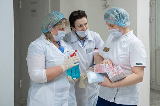 Минюст проверит все региональные нормативные акты о выплатах медикам - pnp.ru - Россия