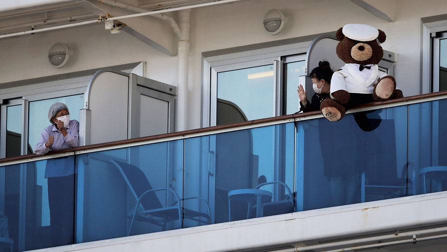 Посольство РФ сообщило о россиянах на помещенном на карантин судне в порту Барселоны - gazeta.ru - Россия - Испания - Барселоны - Барселона