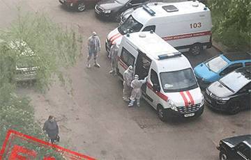 Фотофакт: Медики в противочумных спасают минчан от коронавируса - charter97.org - Минск