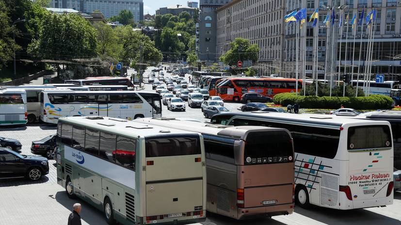 В Киеве возобновили работу наземного общественного транспорта - russian.rt.com - Киев