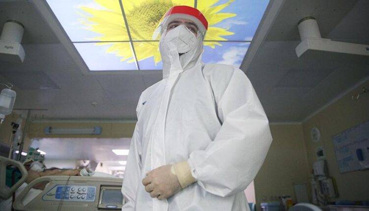 Правительство выделило более 11 млрд рублей на страховые выплаты медикам - newtvnews.ru - Россия