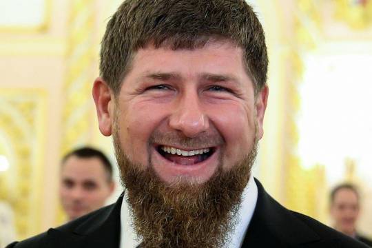 Рамзан Кадыров - Глава Чечни поздравил мусульман с праздником Ураза-байрам - versia.ru - республика Чечня