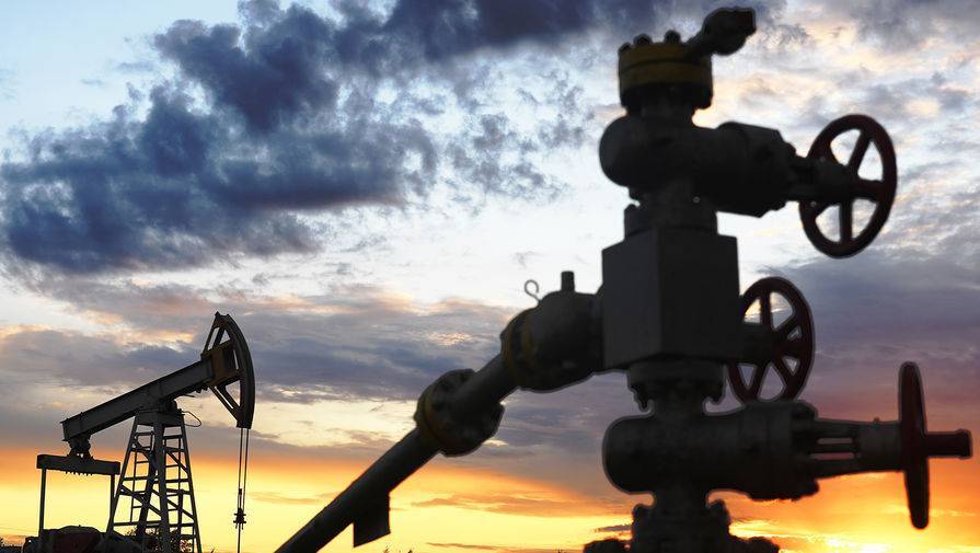 FT: в США обанкротились 17 компаний по добыче сланцевой нефти - gazeta.ru - Сша