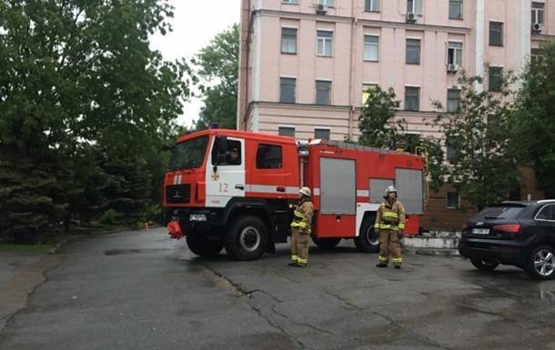 В Киеве произошел пожар в Александровской больнице - korrespondent.net - Киев - район Печерский