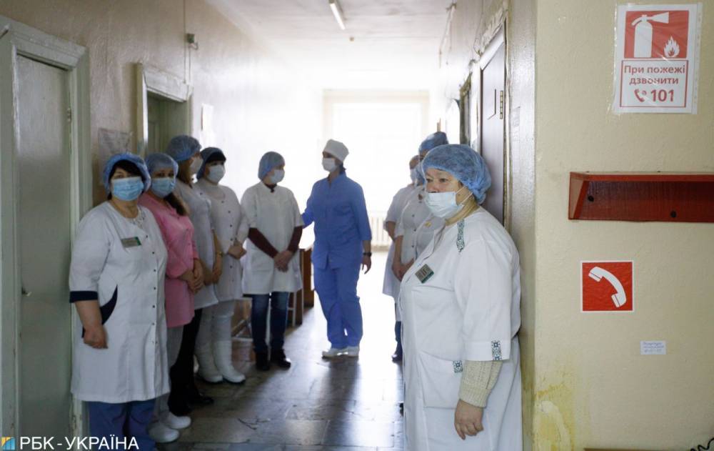 Максим Степанов - В Украине коронавирусом заболело более 4 тысяч медиков - rbc.ua - Украина