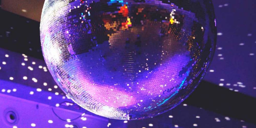 Сначала дезинфекция, а потом танцы: в Шанхае открывают ночные клубы - detaly.co.il - Китай - Шанхай