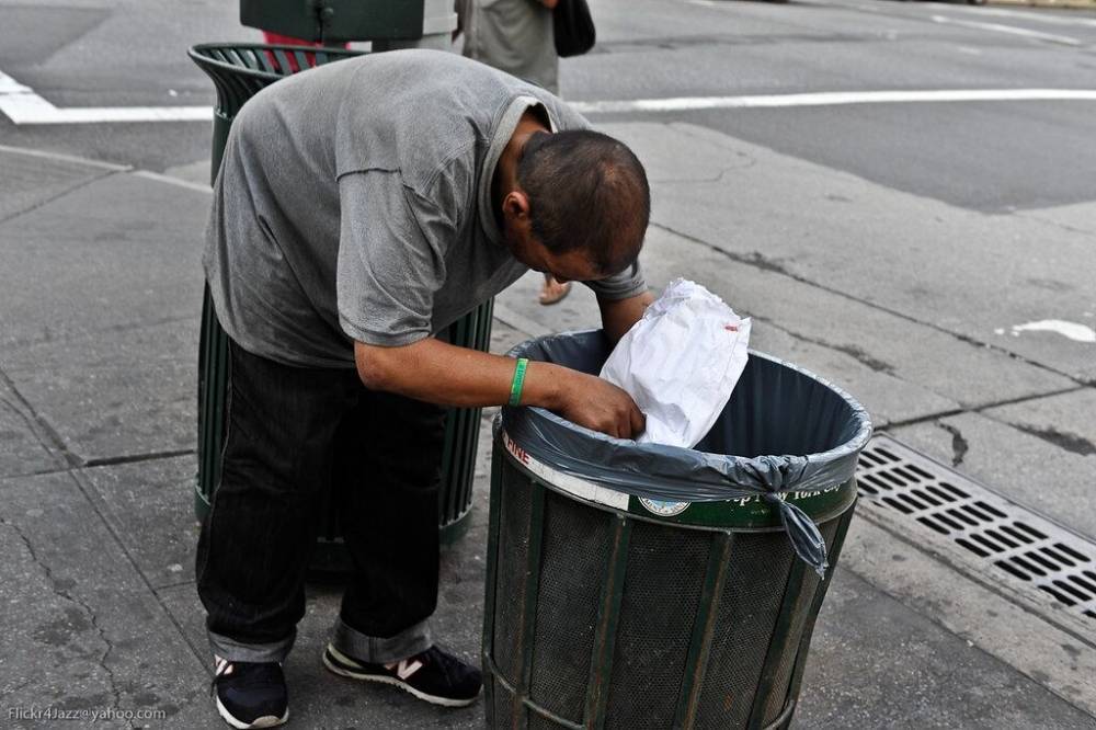 «Напоминает постапокалипсис»: бездомные заполонили Нью-Йорк из-за пандемии коронавируса - inforeactor.ru - Нью-Йорк