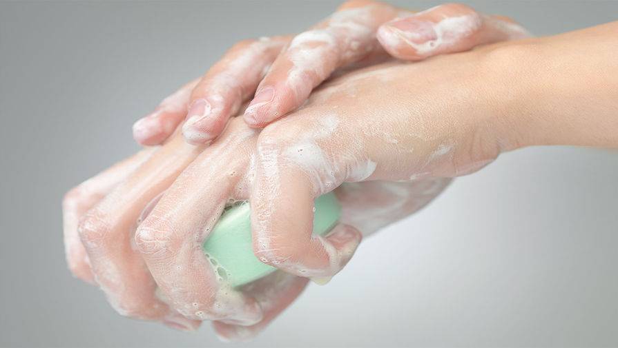 Ученые узнали, как мытье рук защищает от коронавируса - gazeta.ru - Лондон
